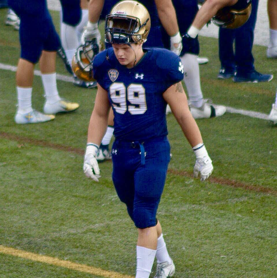Spencer Zak playing college football